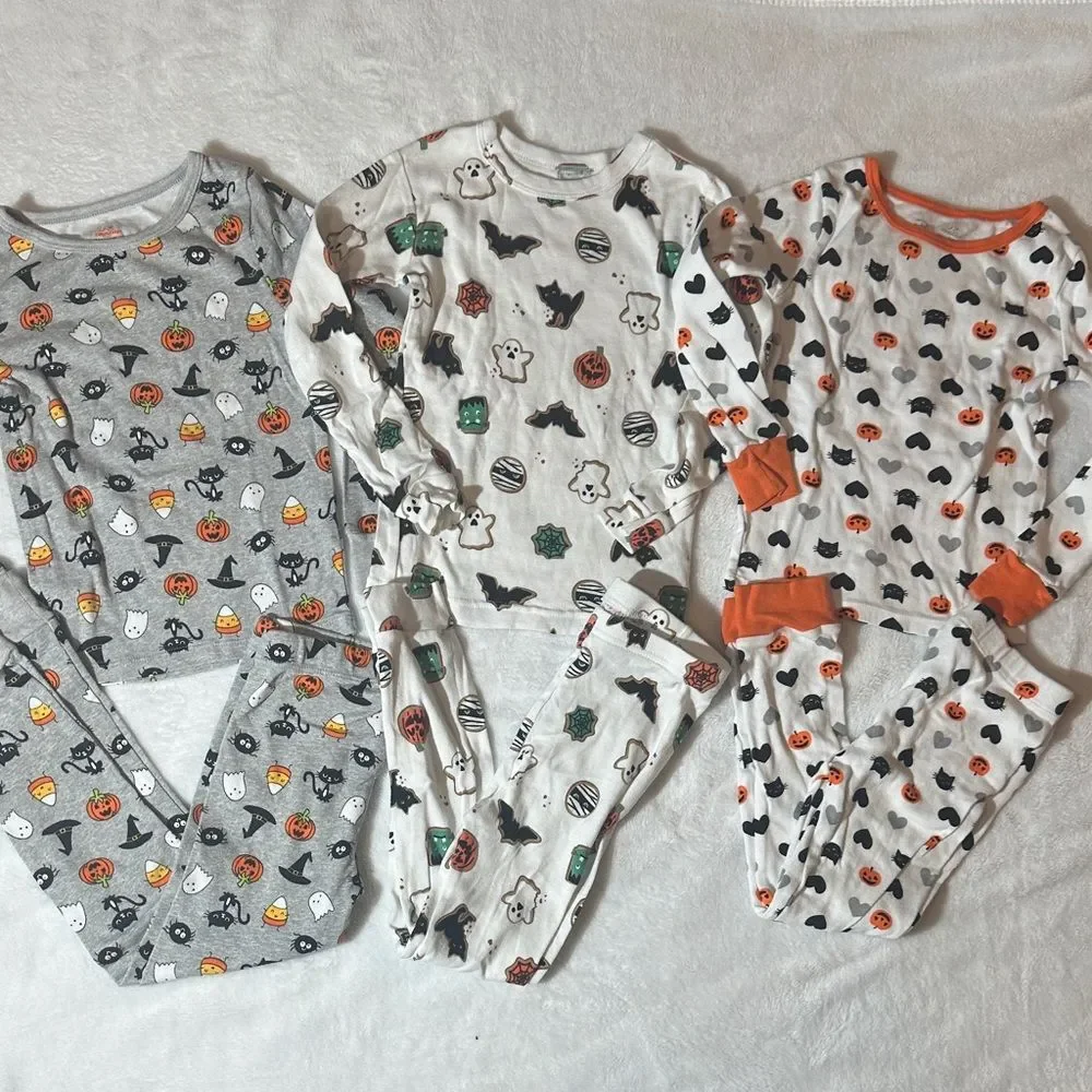 NWOT bundle of 3 pair Halloween theme pajama sets size 5